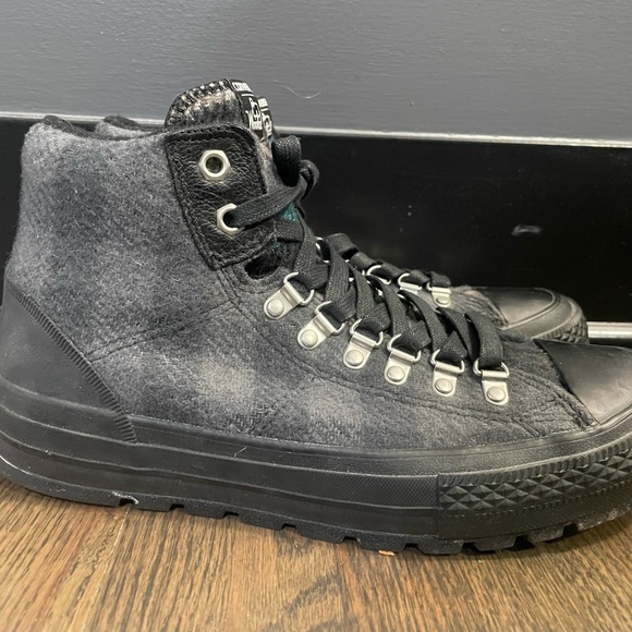 Converse mens size 8 - Picture 3 of 4